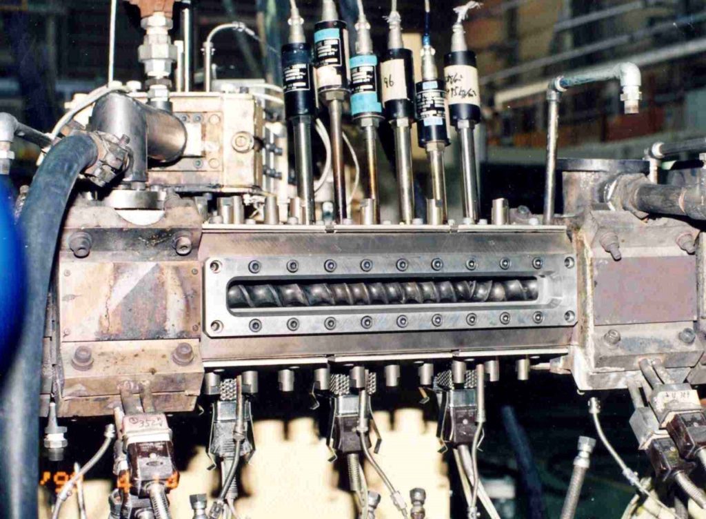 General construction of compounding extruder package